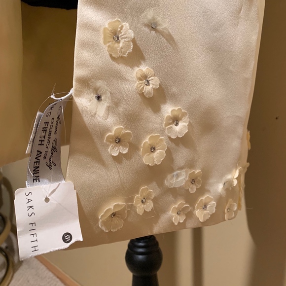 Anne Stanley Saks Fifth Ave Extra Long Scarf - Picture 4 of 5